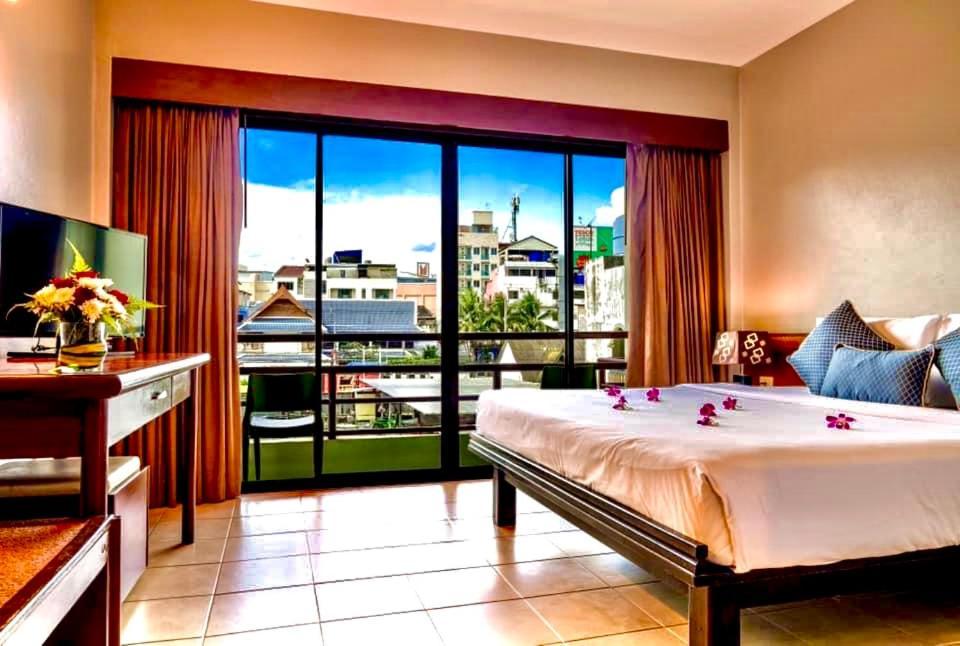 C & N Hotel - Sha Extra Plus Patong Екстериор снимка