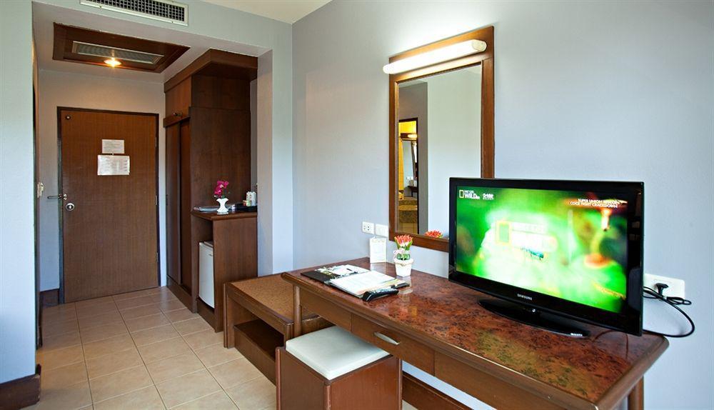 C & N Hotel - Sha Extra Plus Patong Екстериор снимка