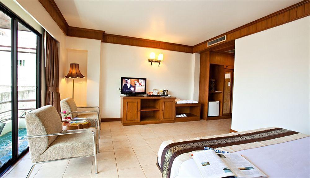 C & N Hotel - Sha Extra Plus Patong Екстериор снимка