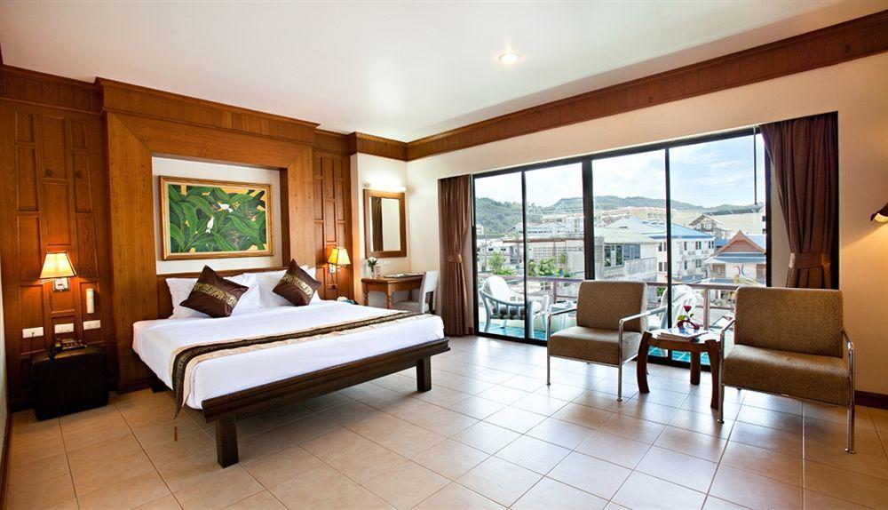 C & N Hotel - Sha Extra Plus Patong Екстериор снимка
